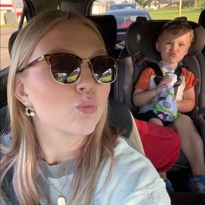 Meet your Posher, Macy